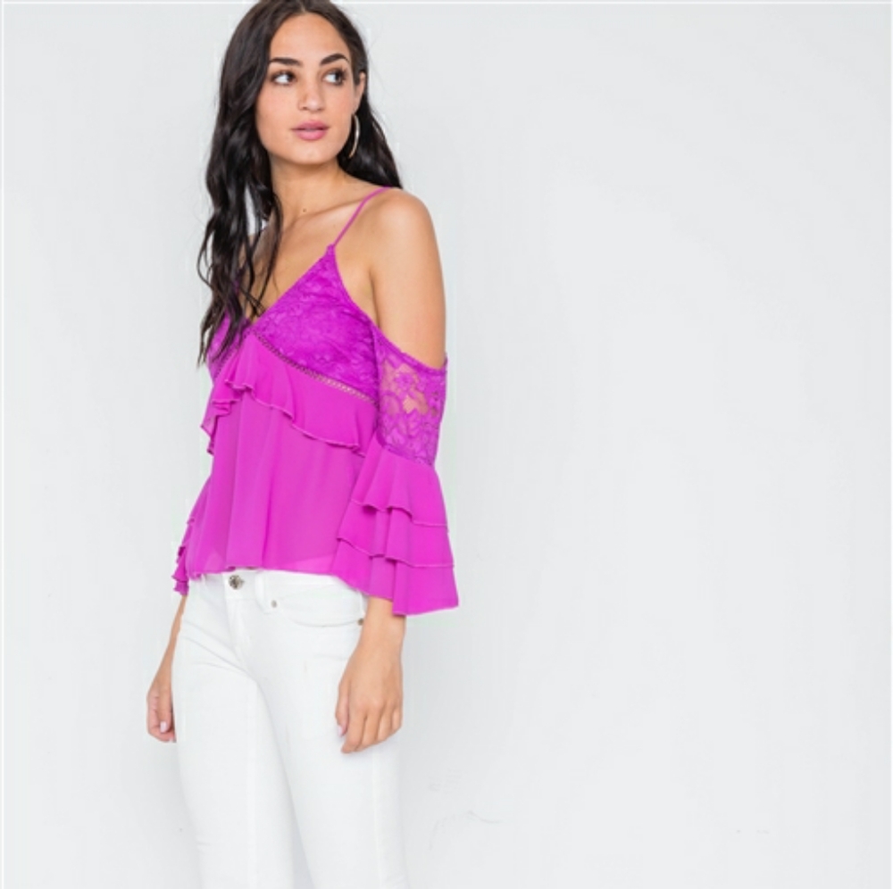 Essue Berry Cold Shoulder Ruffle Detail - Picture 2 of 4